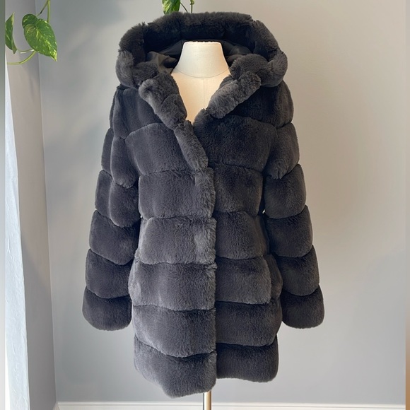 BCBGMAXAZRIA Cream Faux Fur Hooded Coat Size S - Picture 11 of 12